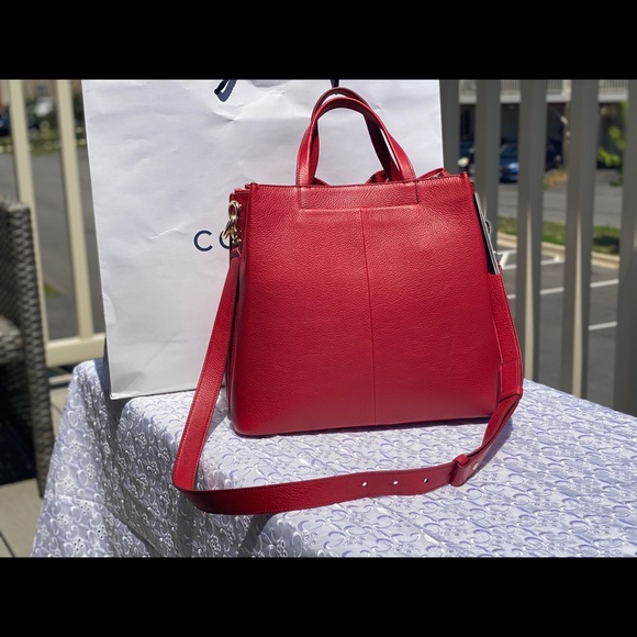 Brand new 100% COLE Haan bucket bag - Picture 5 of 6